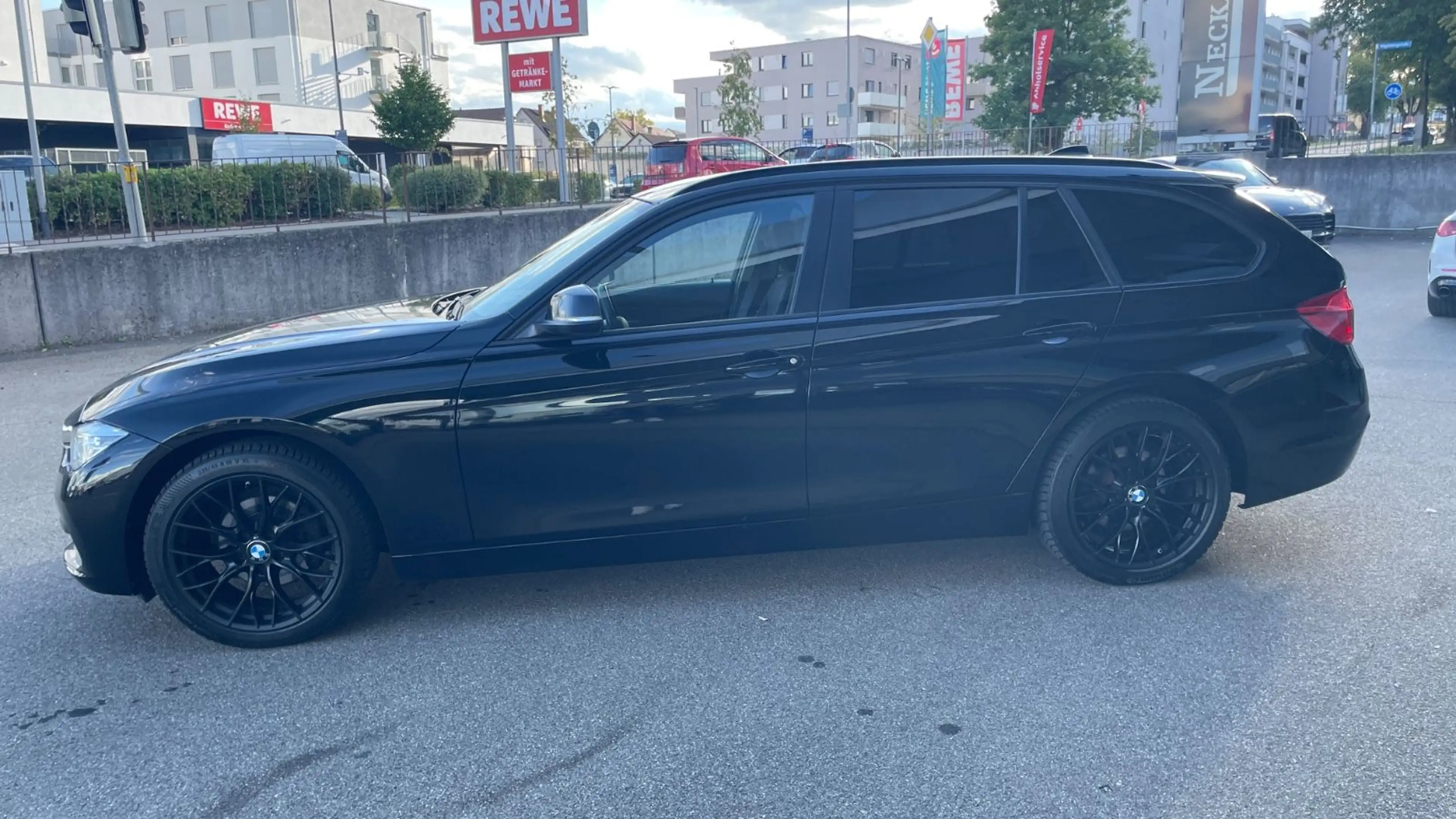 BMW 318 d Touring*M 18 Zoll*Navi*LED*SHZ*PDC*TOP! — photo 7