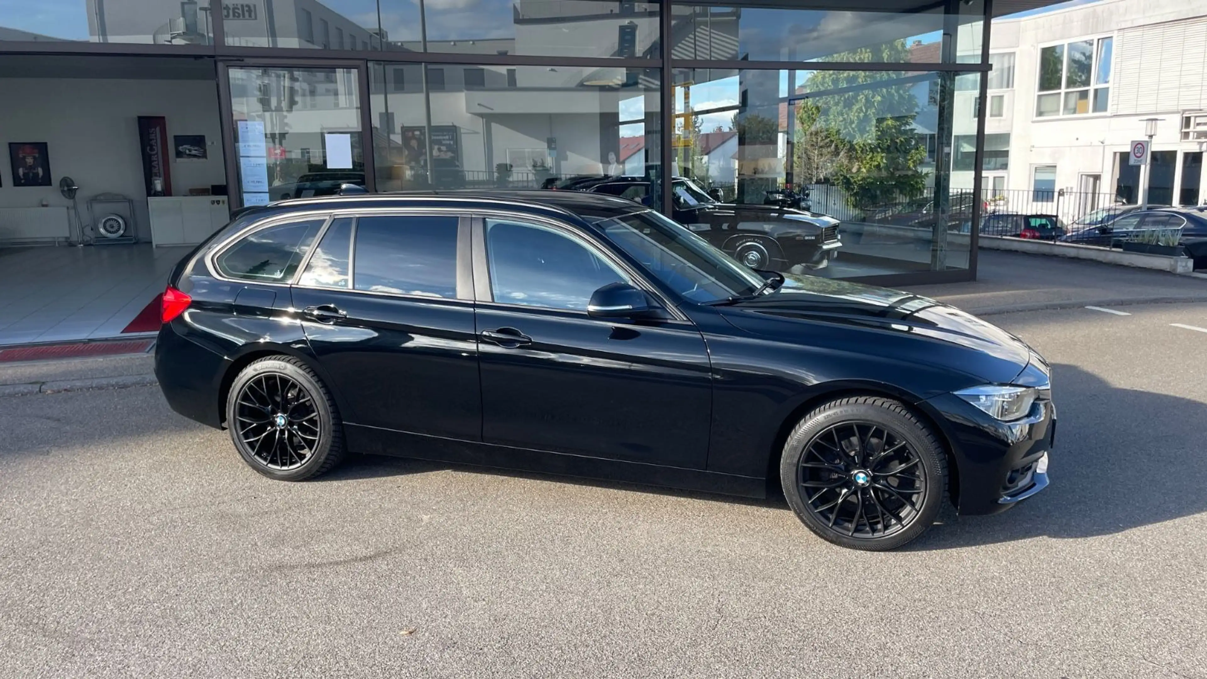 BMW 318 d Touring*M 18 Zoll*Navi*LED*SHZ*PDC*TOP! — photo 3