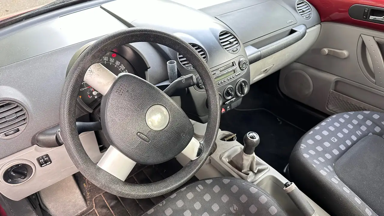 Volkswagen New Beetle 2.0, foto 6