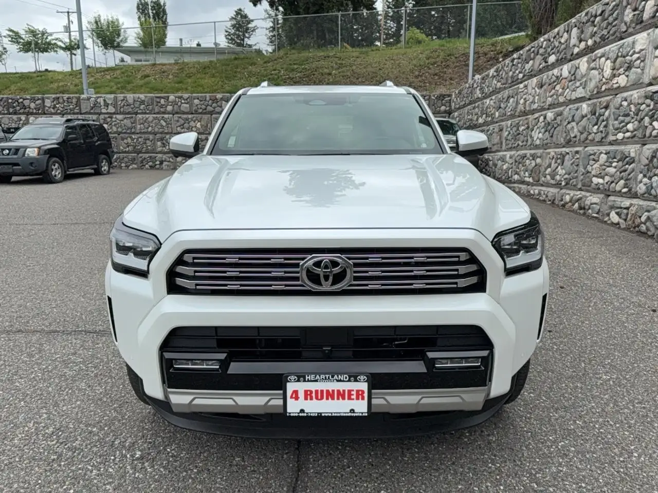 Toyota 4-Runner снимка Toyota 4-Runner