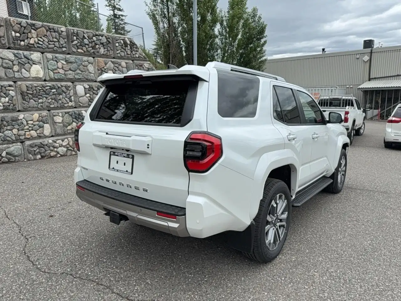Toyota 4-Runner снимка Toyota 4-Runner