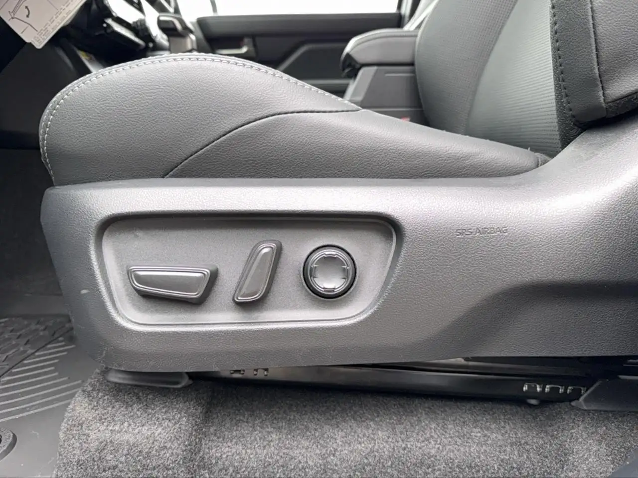 Toyota 4-Runner снимка Toyota 4-Runner