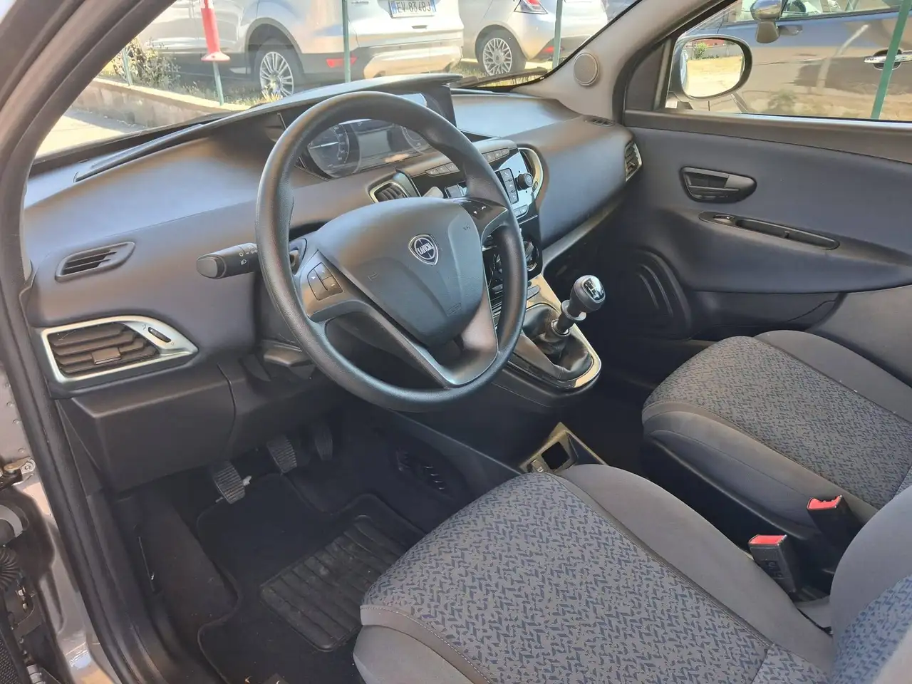 Lancia Ypsilon 2024