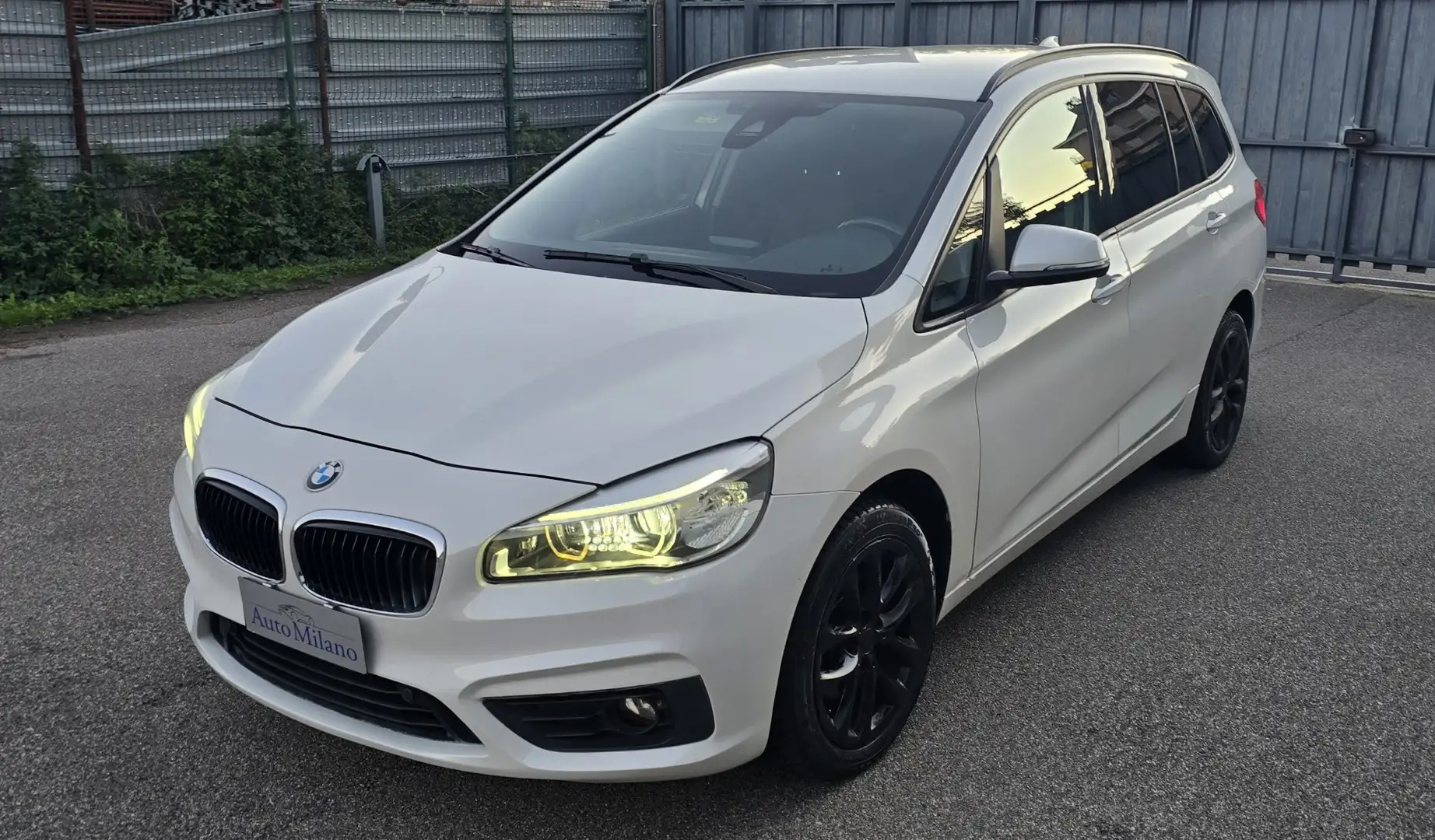 BMW 216 216d Gran Tourer Advantage auto 7p.ti Blanc - 1