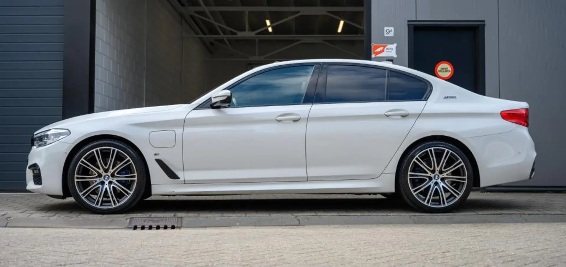 BMW 530 5-serie 530e iPerformance High Executive|M-PAKKET| Blanc - 2