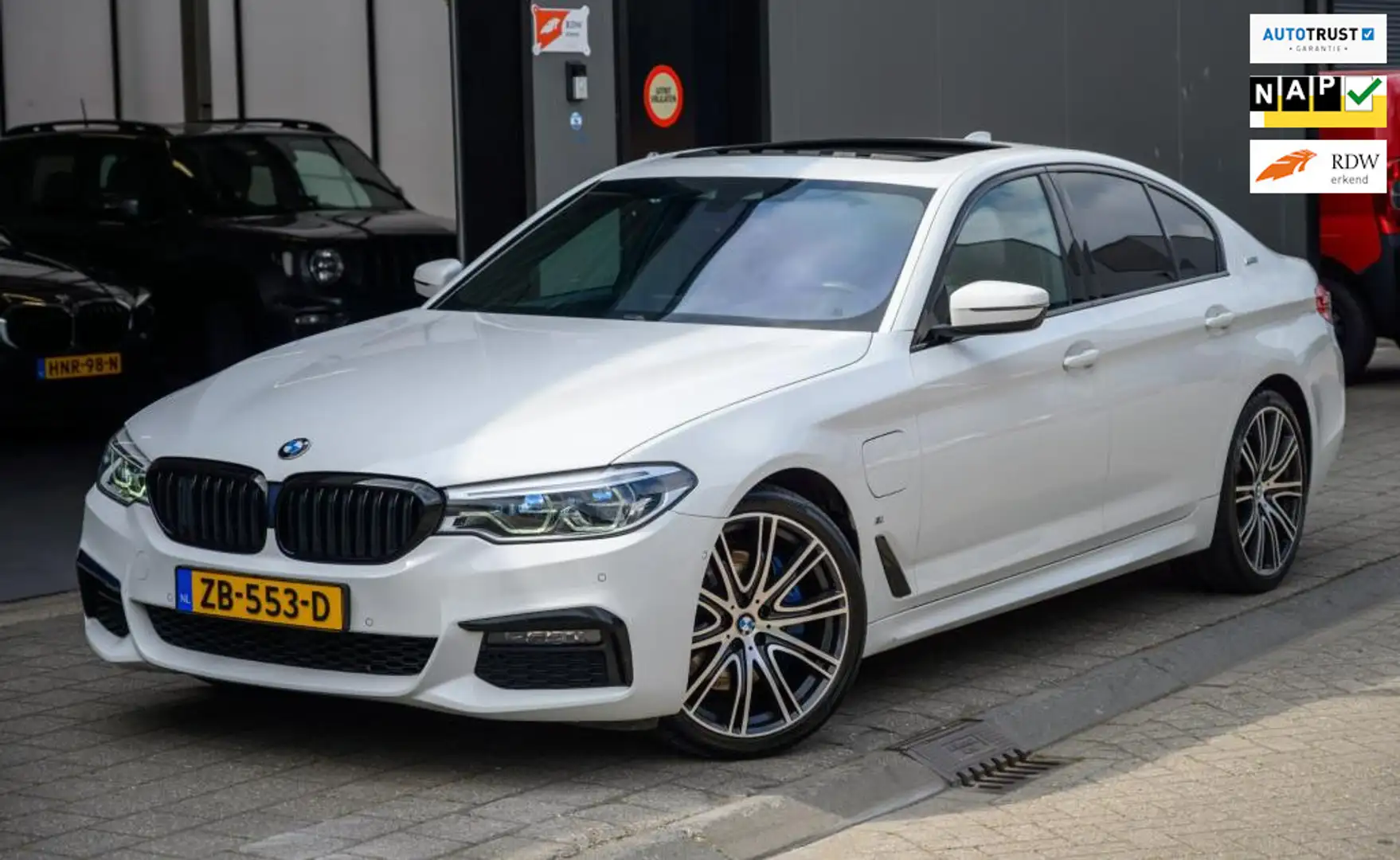BMW 530 5-serie 530e iPerformance High Executive|M-PAKKET| Blanc - 1
