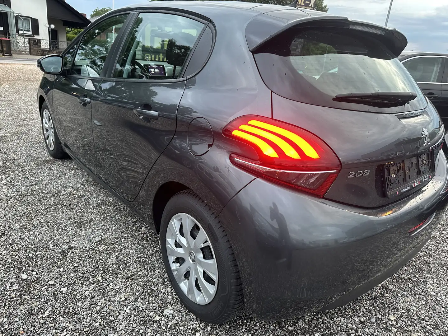 Peugeot 208 Active 1,6 BlueHDi 75 S&S - 2