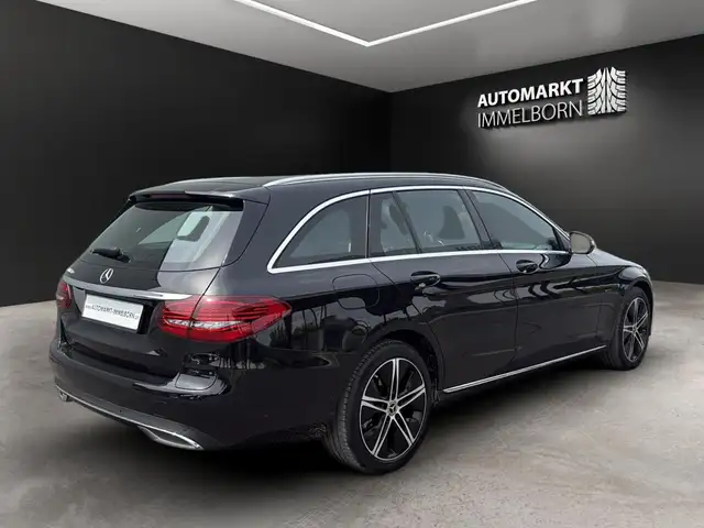 Mercedes-Benz C-Class view 6