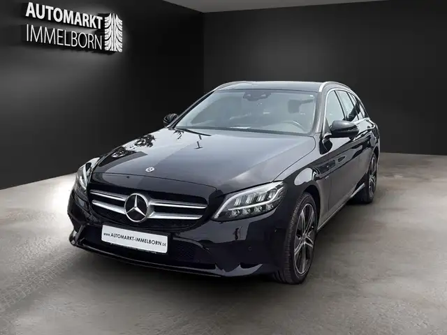 Mercedes-Benz C-Class view 3