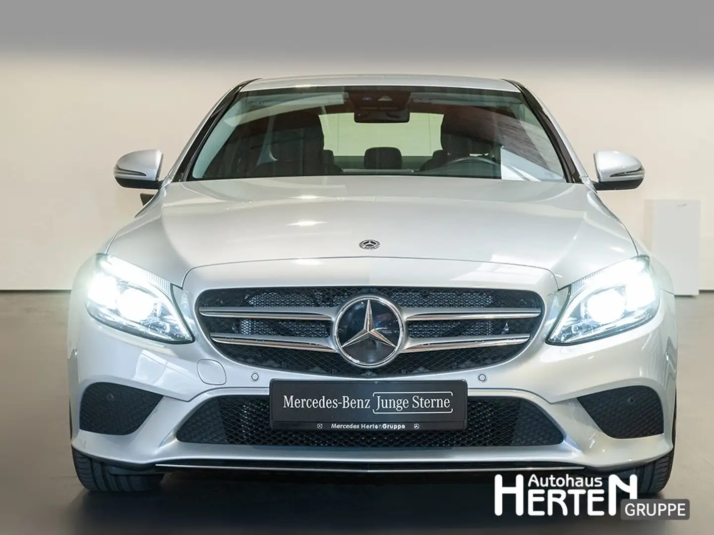 Mercedes-Benz C 180 AVANTGARDE+MULTIBEAM+COMAND+KAMERA Silber - 2