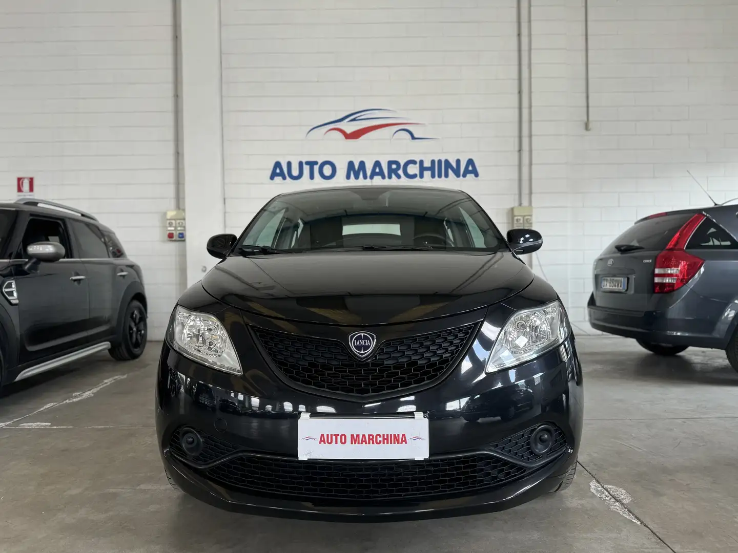 Lancia Ypsilon 1.2 GOLD *NEOPATENTATI* Nero - 2