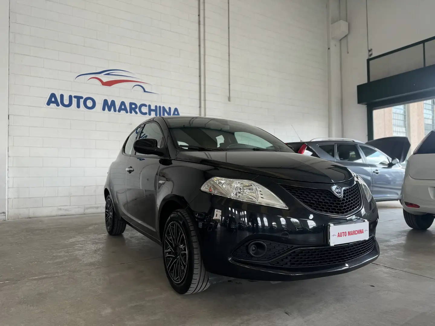 Lancia Ypsilon 1.2 GOLD *NEOPATENTATI* Nero - 1