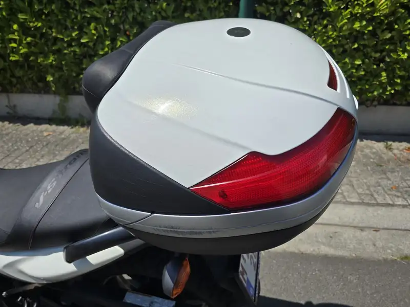Suzuki V-STROM 650 - foto 7