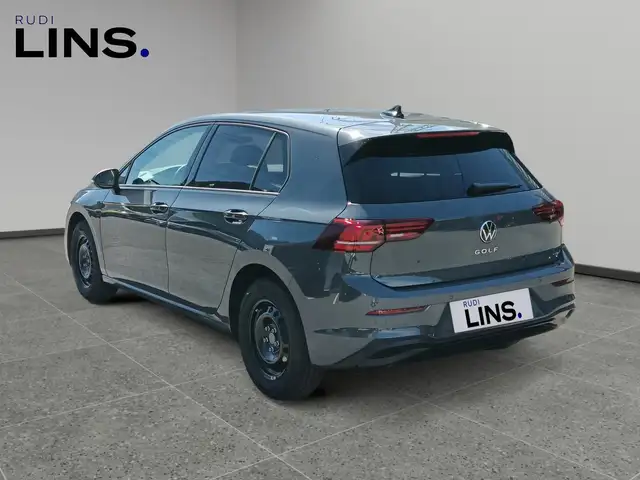 Volkswagen Golf view 3