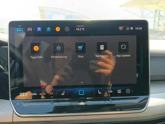 Volkswagen Golf view 19