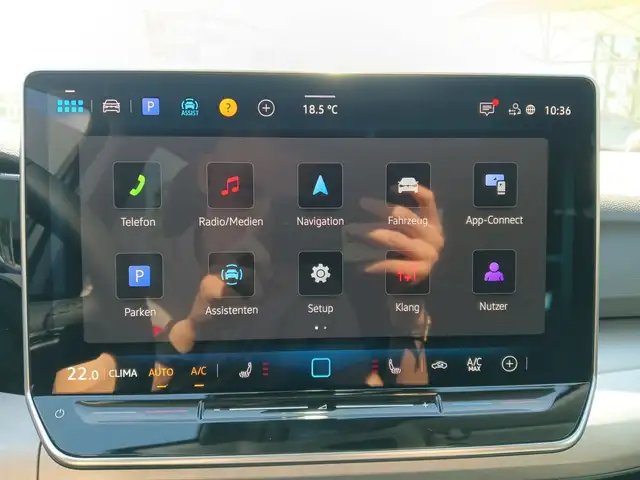 Volkswagen Golf view 18