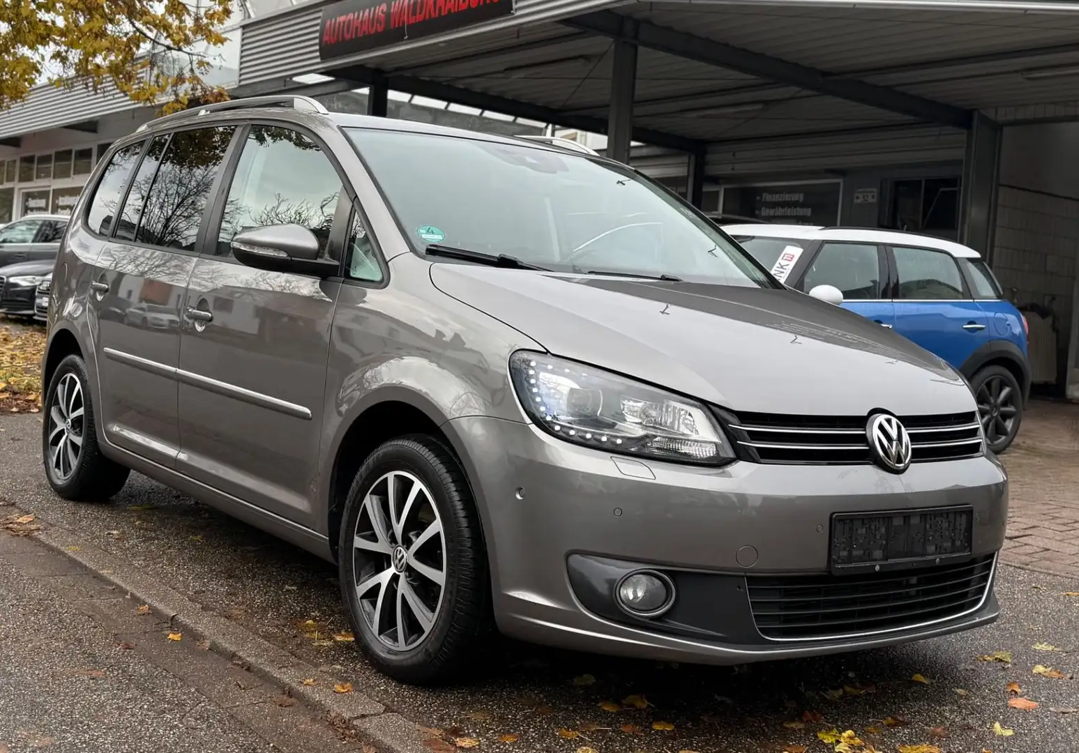 Volkswagen Touran 1.4 TSI DSG Highline/DCC/PANO/VOLLLEDER Grau - 2