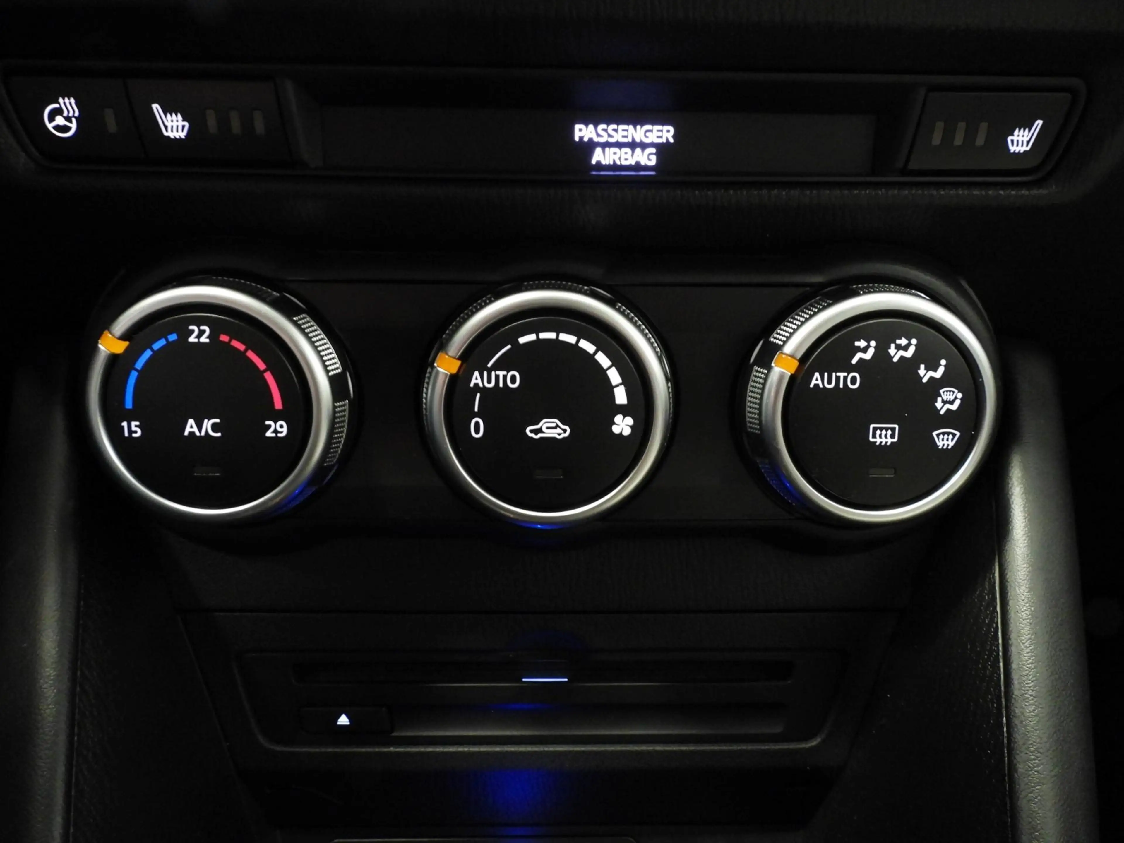 Mazda CX-3 2.0 SkyActiv-G Aut. Luxury NAVI-APP/LEER/CLIMA/LED — photo 6