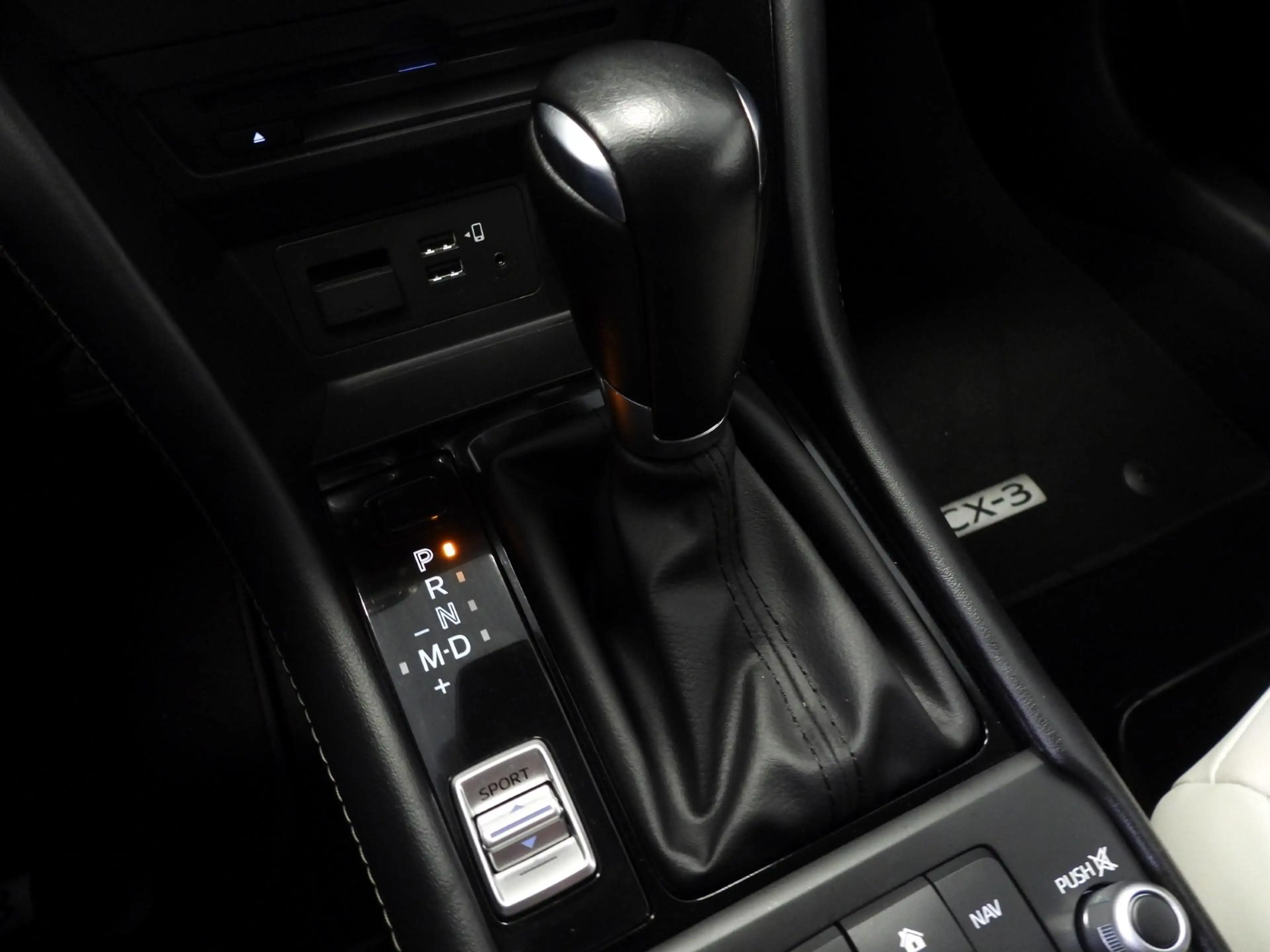 Mazda CX-3 2.0 SkyActiv-G Aut. Luxury NAVI-APP/LEER/CLIMA/LED — photo 16