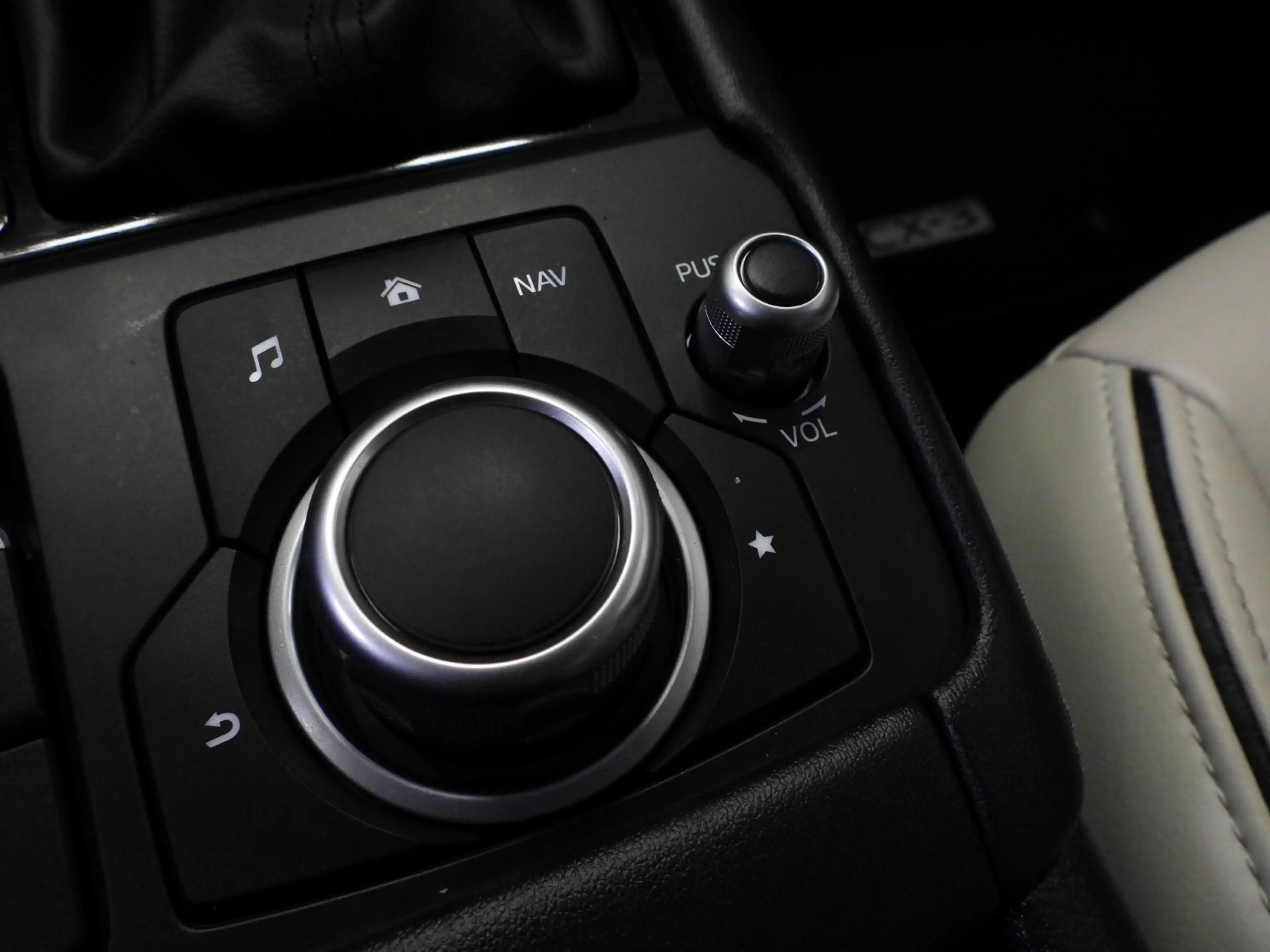 Mazda CX-3 2.0 SkyActiv-G Aut. Luxury NAVI-APP/LEER/CLIMA/LED — photo 13