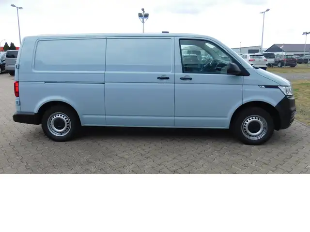 Volkswagen Transporter view 2
