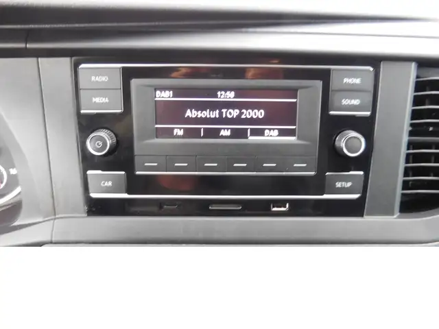 Volkswagen Transporter view 11