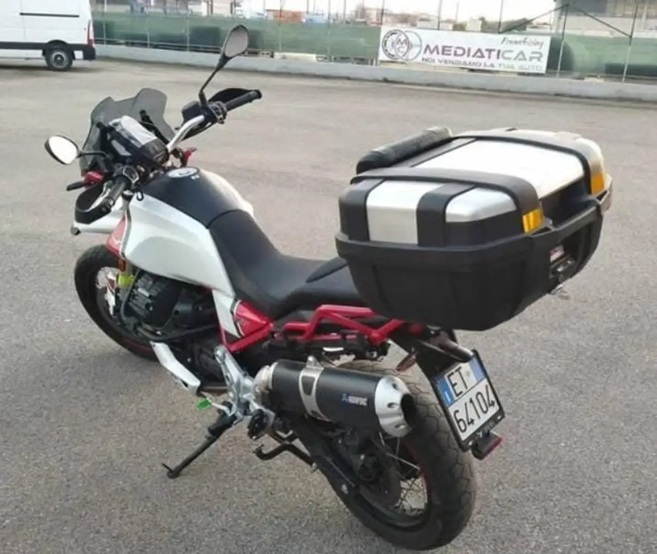 Moto Guzzi V 85 TT Czerwony - 2