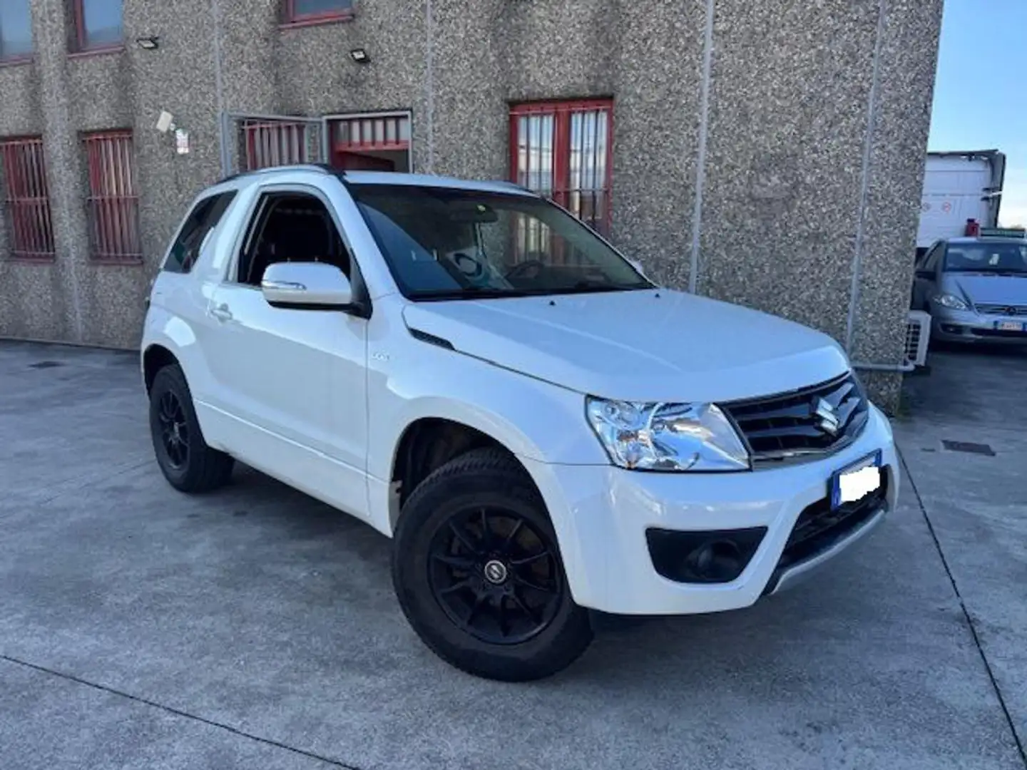 Suzuki Grand Vitara 1.9 DDiS 3 porte Evolution Bianco - 1
