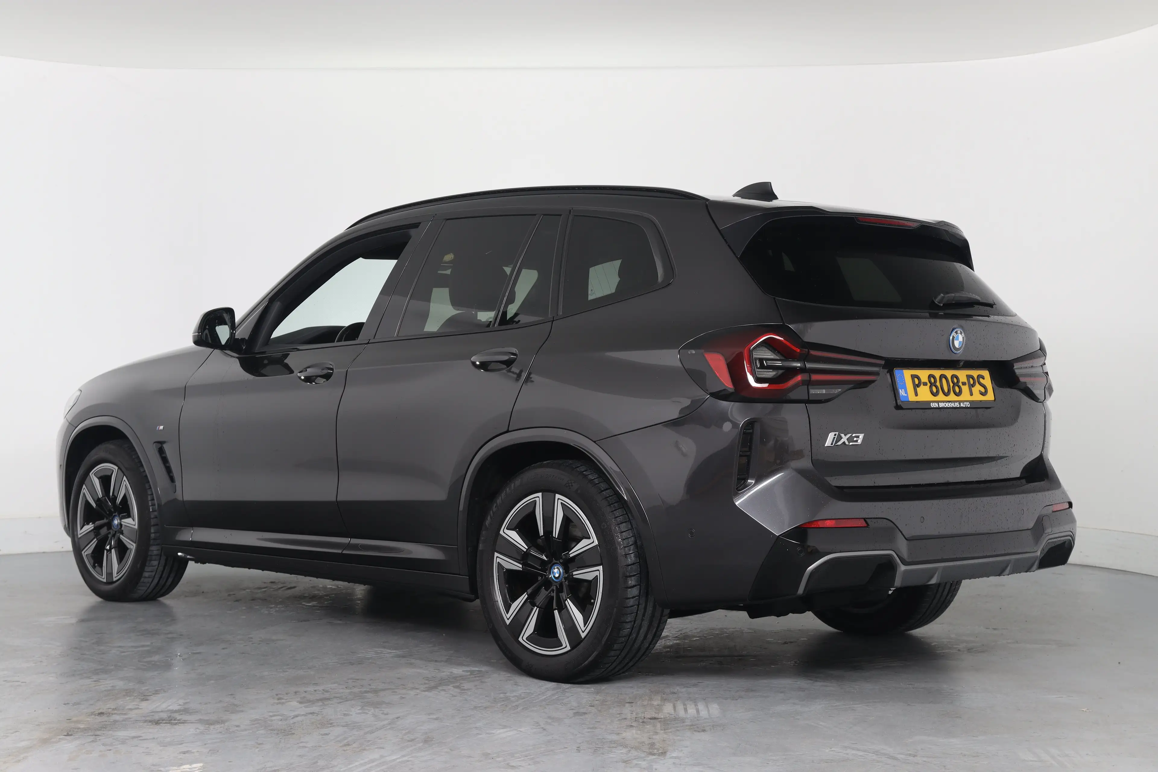 BMW iX3 Executive 80 kWh M-Sport | SOH 95% | 1e Eigenaar! — photo 4