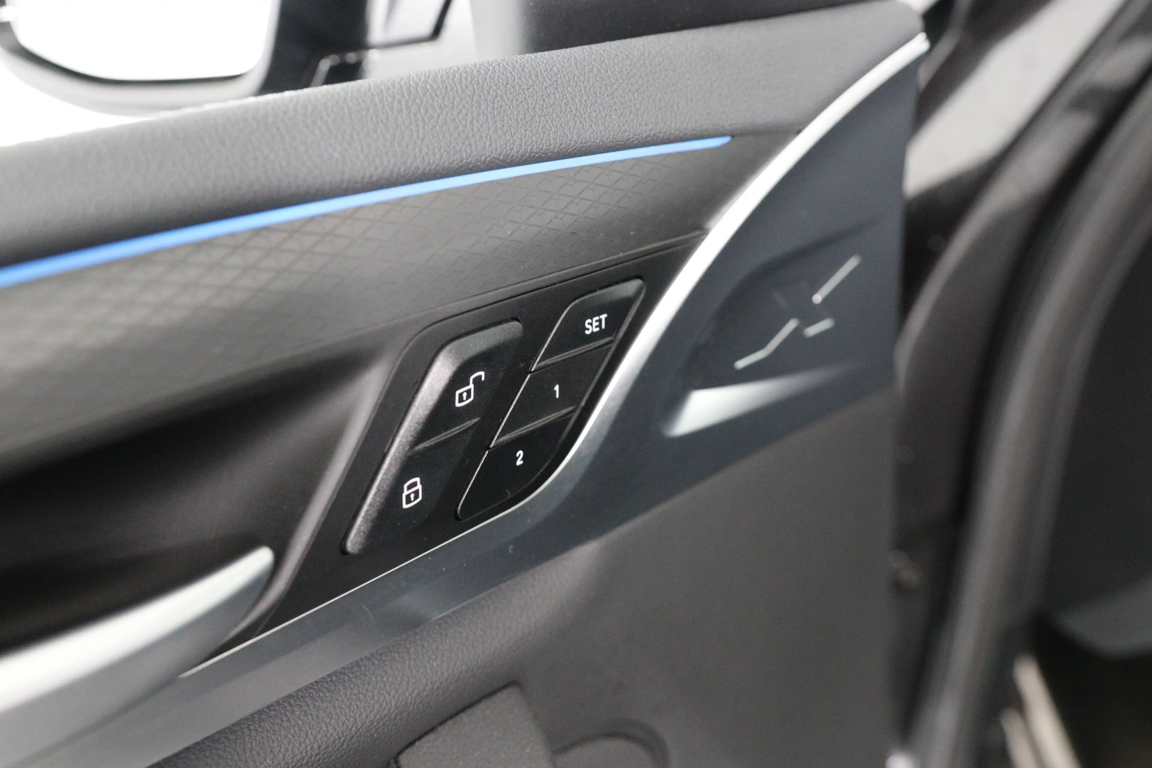 BMW iX3 Executive 80 kWh M-Sport | SOH 95% | 1e Eigenaar! — photo 8