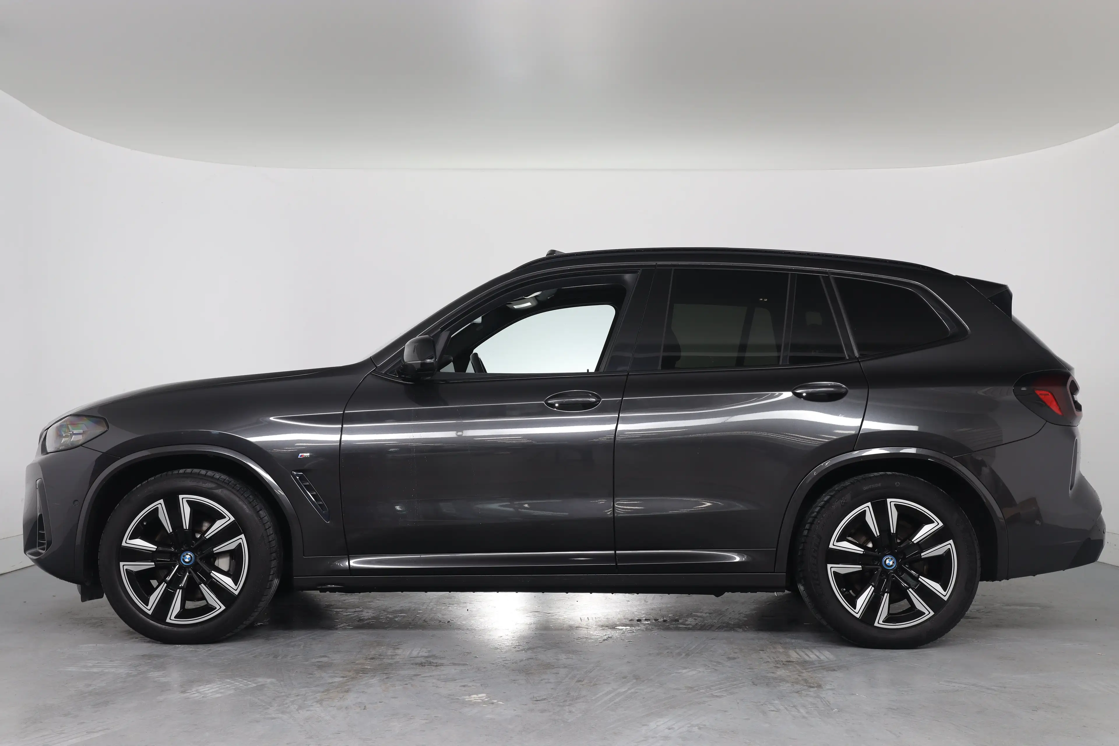 BMW iX3 Executive 80 kWh M-Sport | SOH 95% | 1e Eigenaar! — photo 3