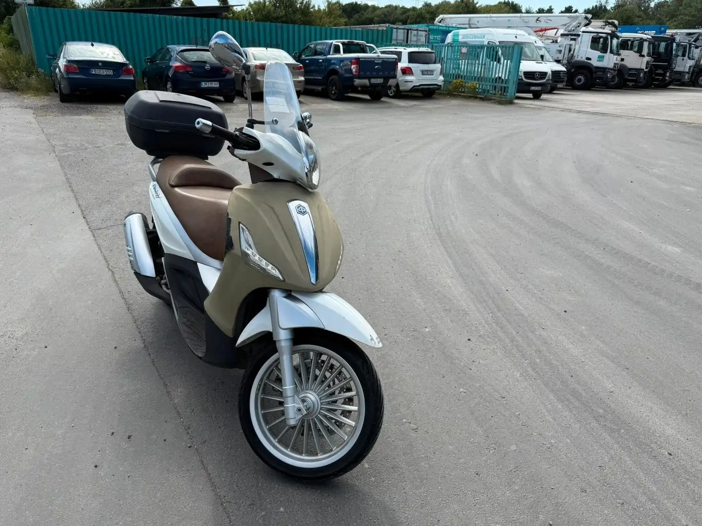 Piaggio Beverly 300 White - 2