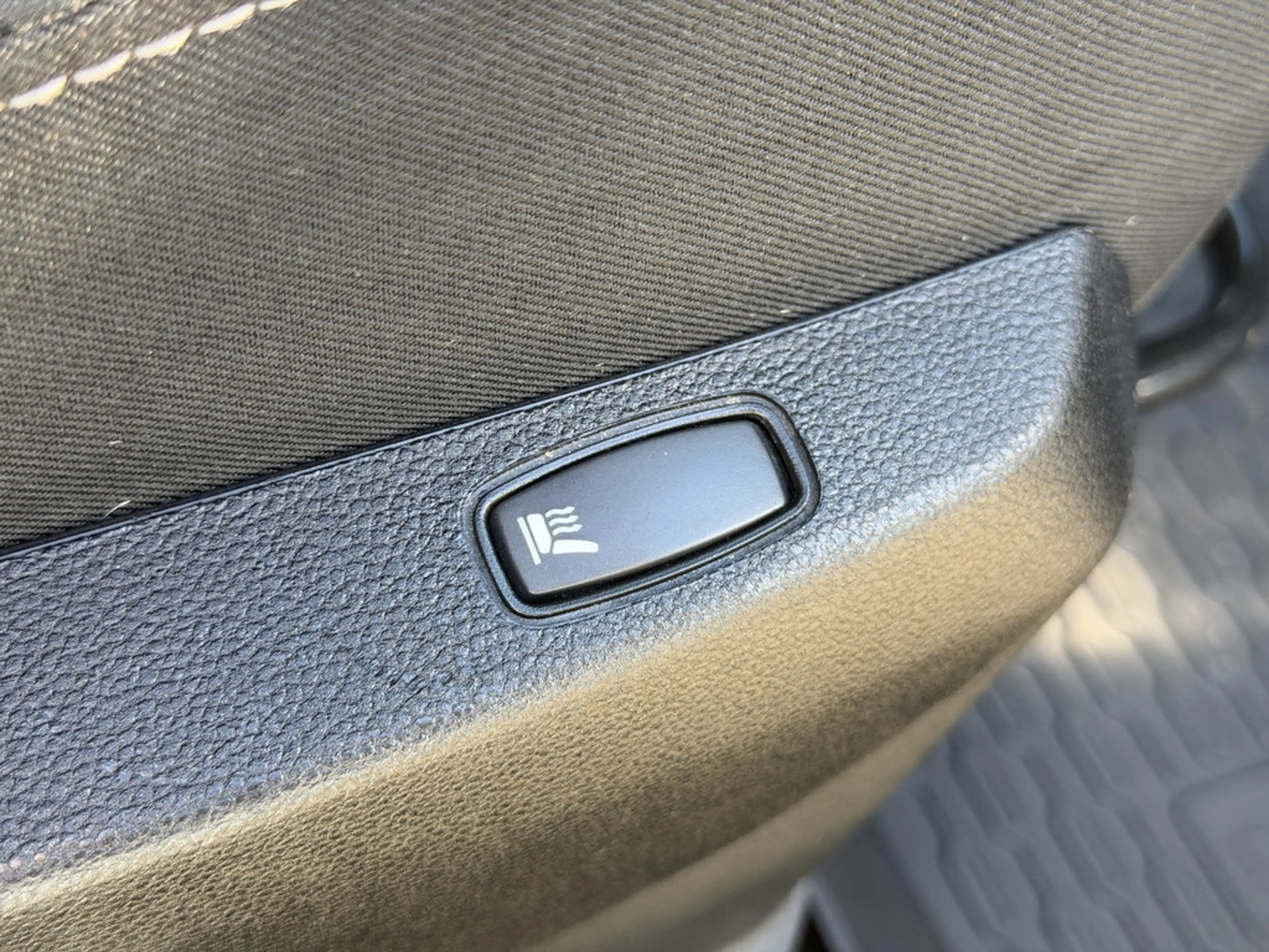 Dacia Duster II 1.5 Prestige 4WD Standheizung / AHK — photo 12