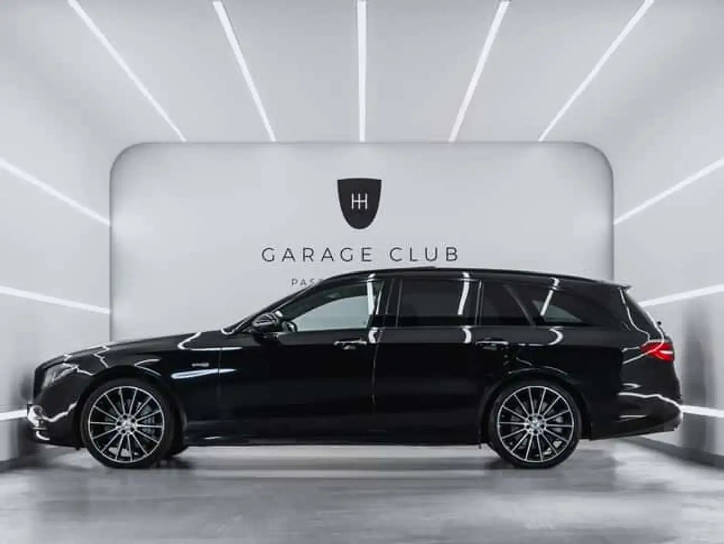 Mercedes-Benz E 43 AMG Estate 4Matic 9G-Tronic - 2