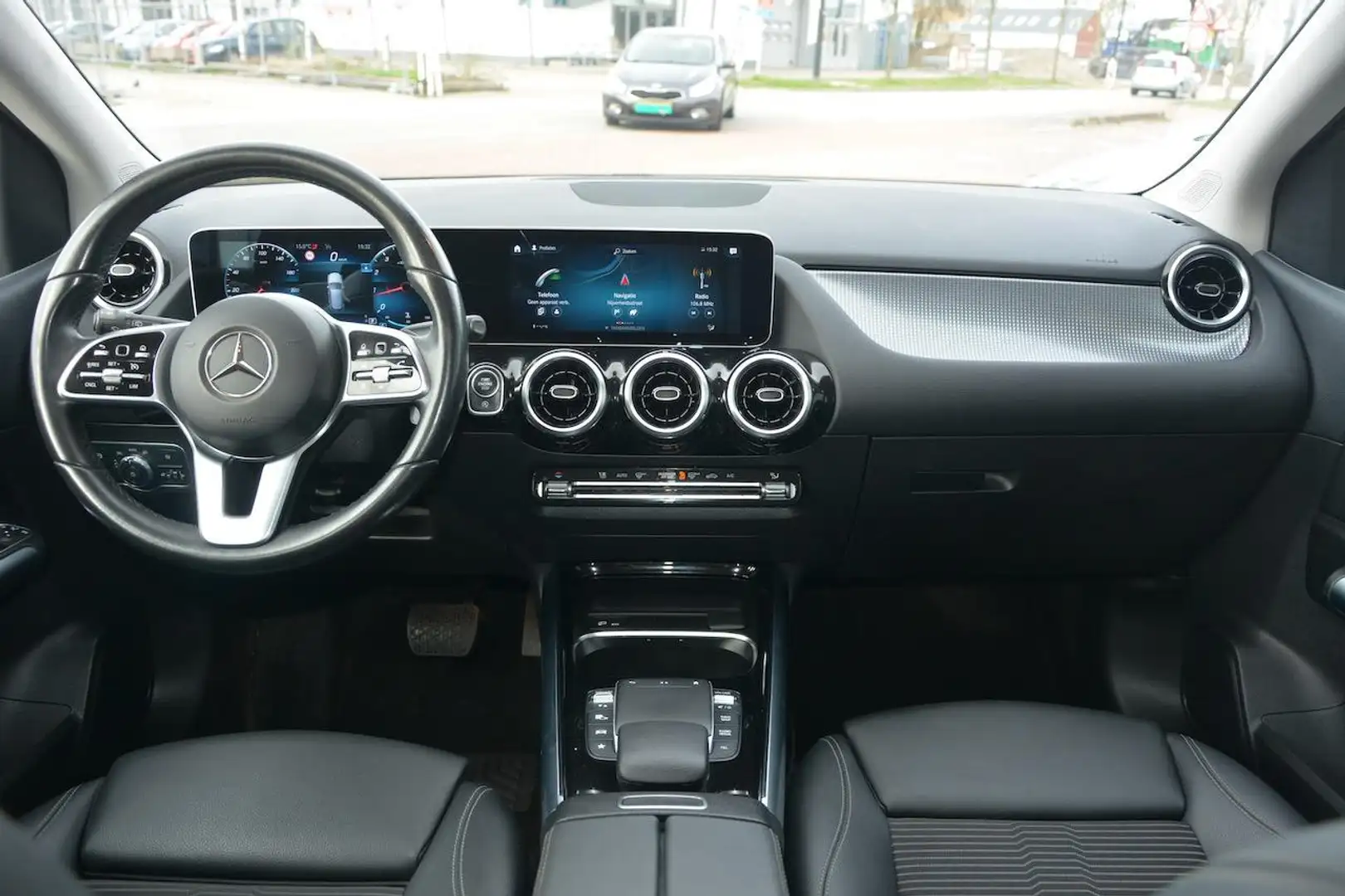 Mercedes-Benz B 180 Premium AUT|Adapt Cruise|Camera| Grijs - 2