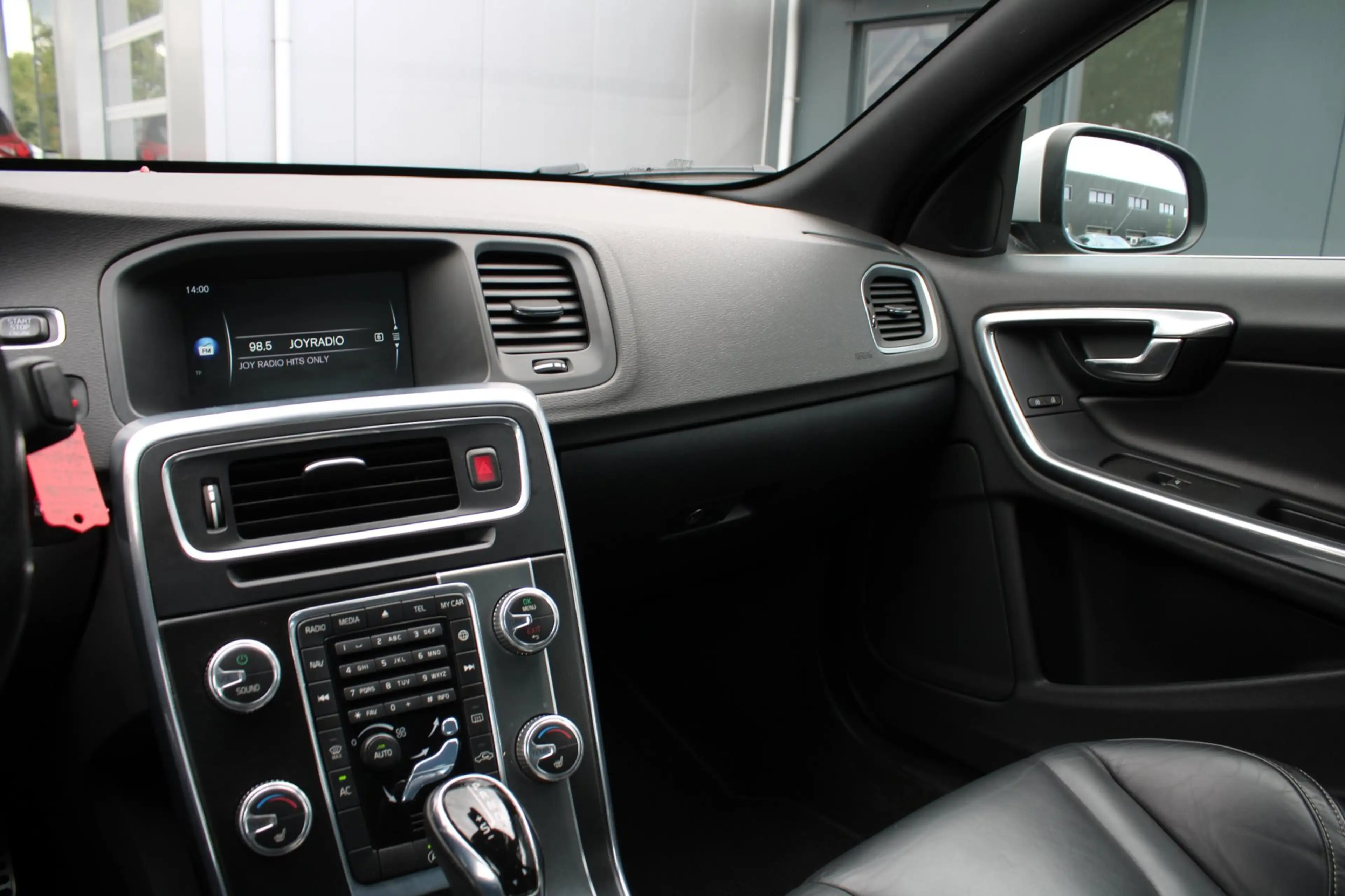 Volvo S60 2.0 T5 R-Design Automaat 245pk Clima/Cruise/Stoelv — photo 14
