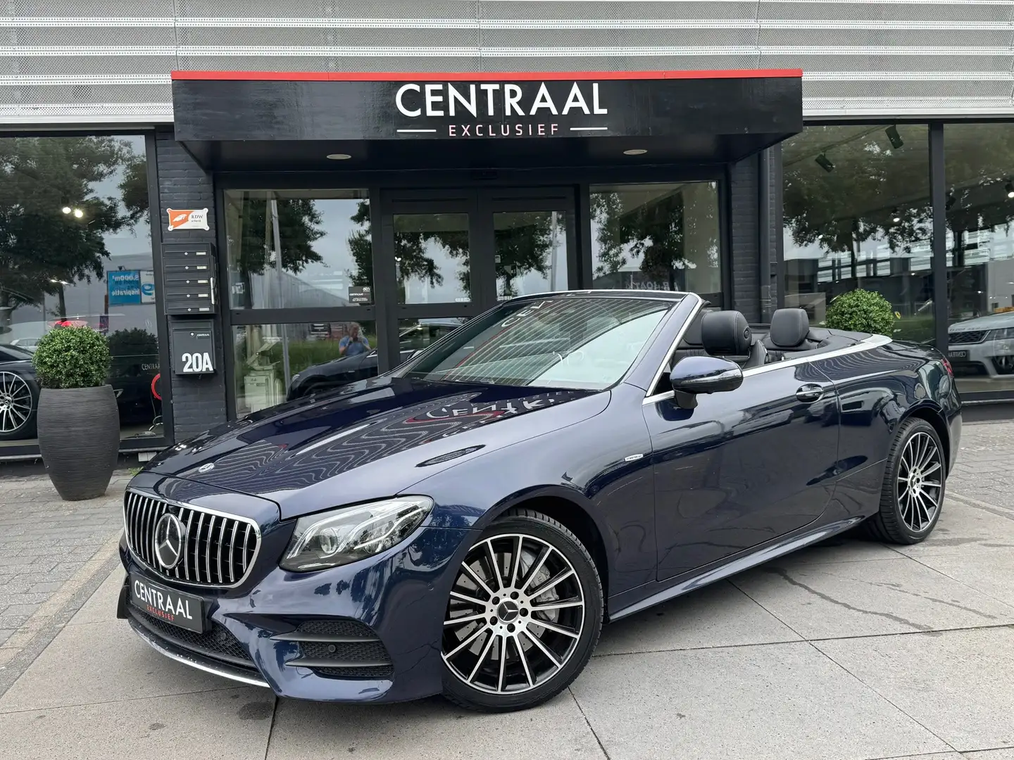 Mercedes-Benz E 400 Cabrio 4MATIC AMG Burmester|Memory|Luchtvering|333 Albastru - 1