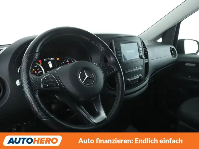 Mercedes-Benz Vito view 11