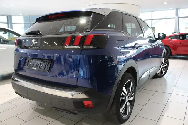 Peugeot 3008 view 4