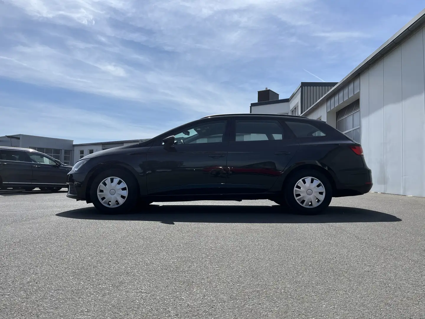 SEAT Leon SP 1.6 TDI 81€ m. 20% Anzahlung Navi SHZ PDC Kli Noir - 2