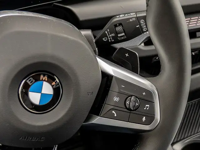 BMW 1 Series view 11