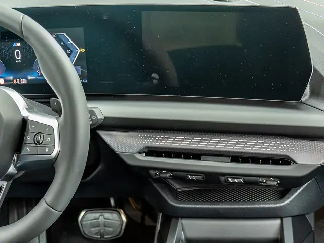 BMW 1 Series view 6