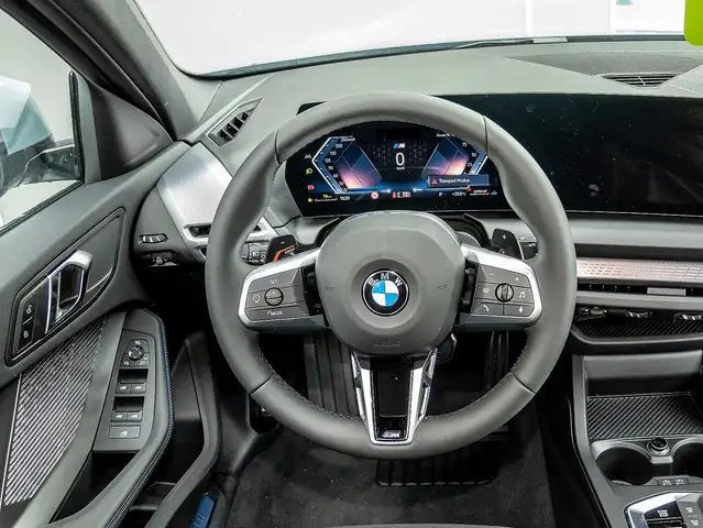BMW 1 Series view 8