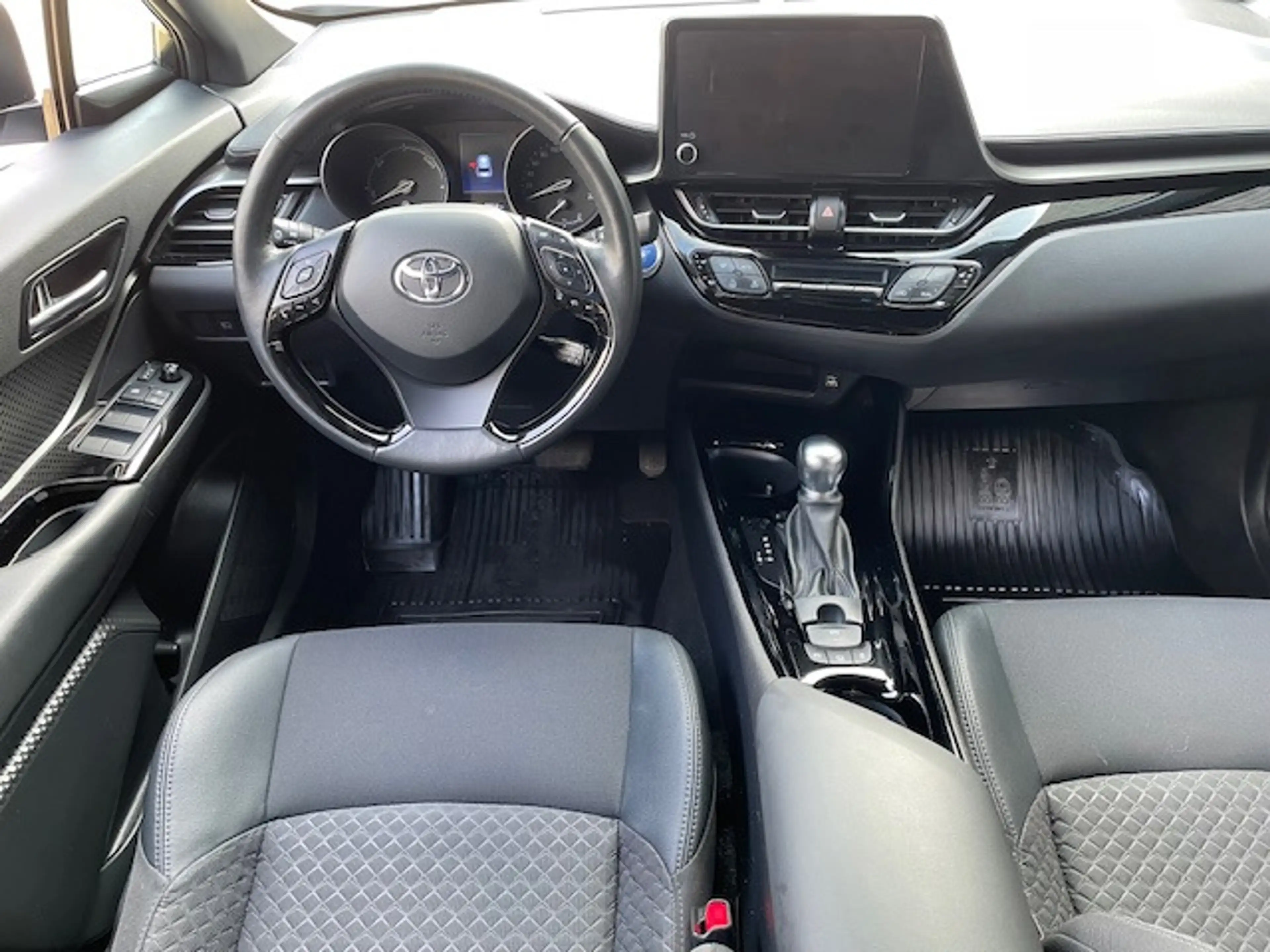 Toyota C-HR 2.0 Hybrid Dynamic met afn. trekhaak — photo 11