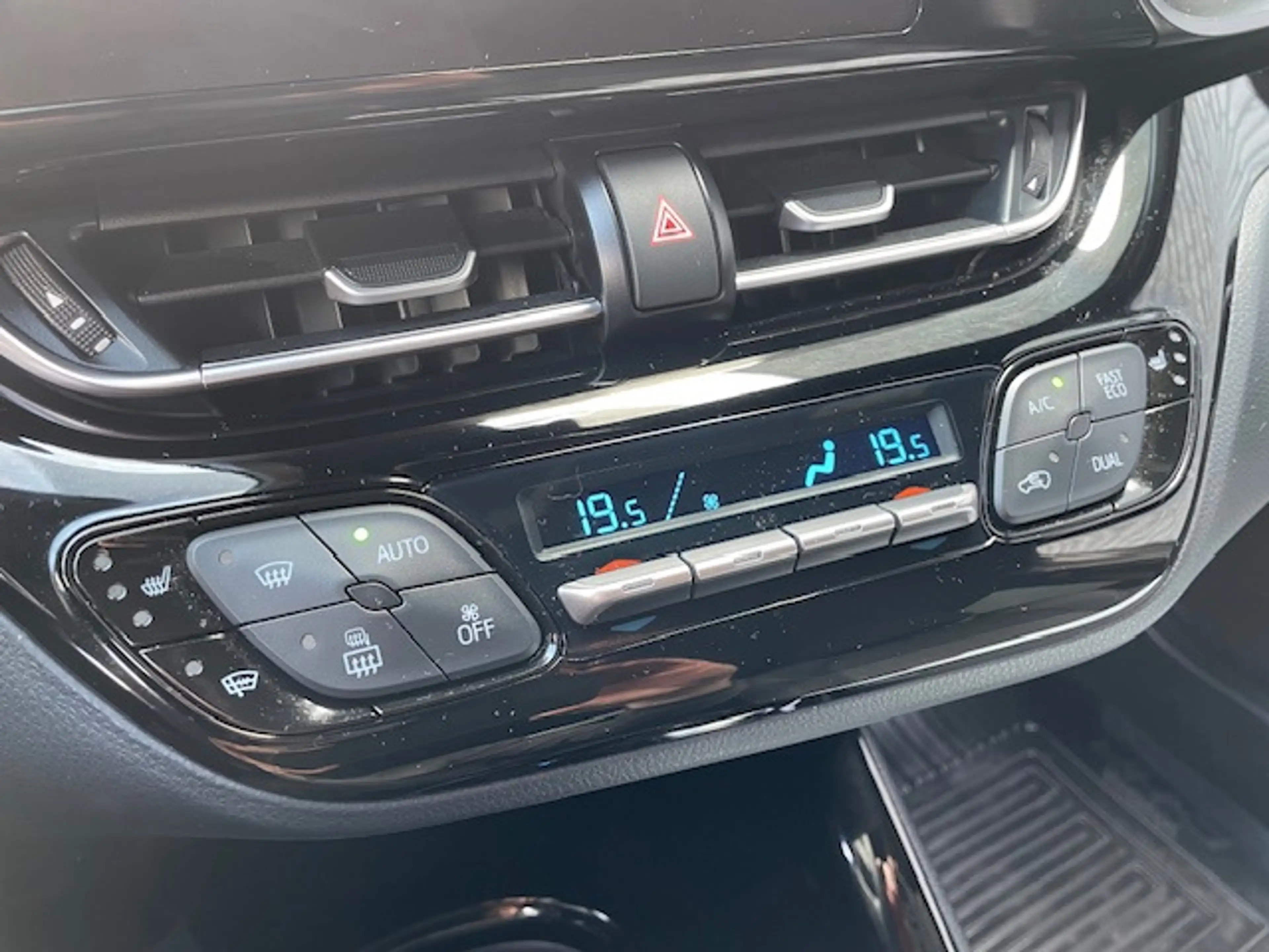 Toyota C-HR 2.0 Hybrid Dynamic met afn. trekhaak — photo 15