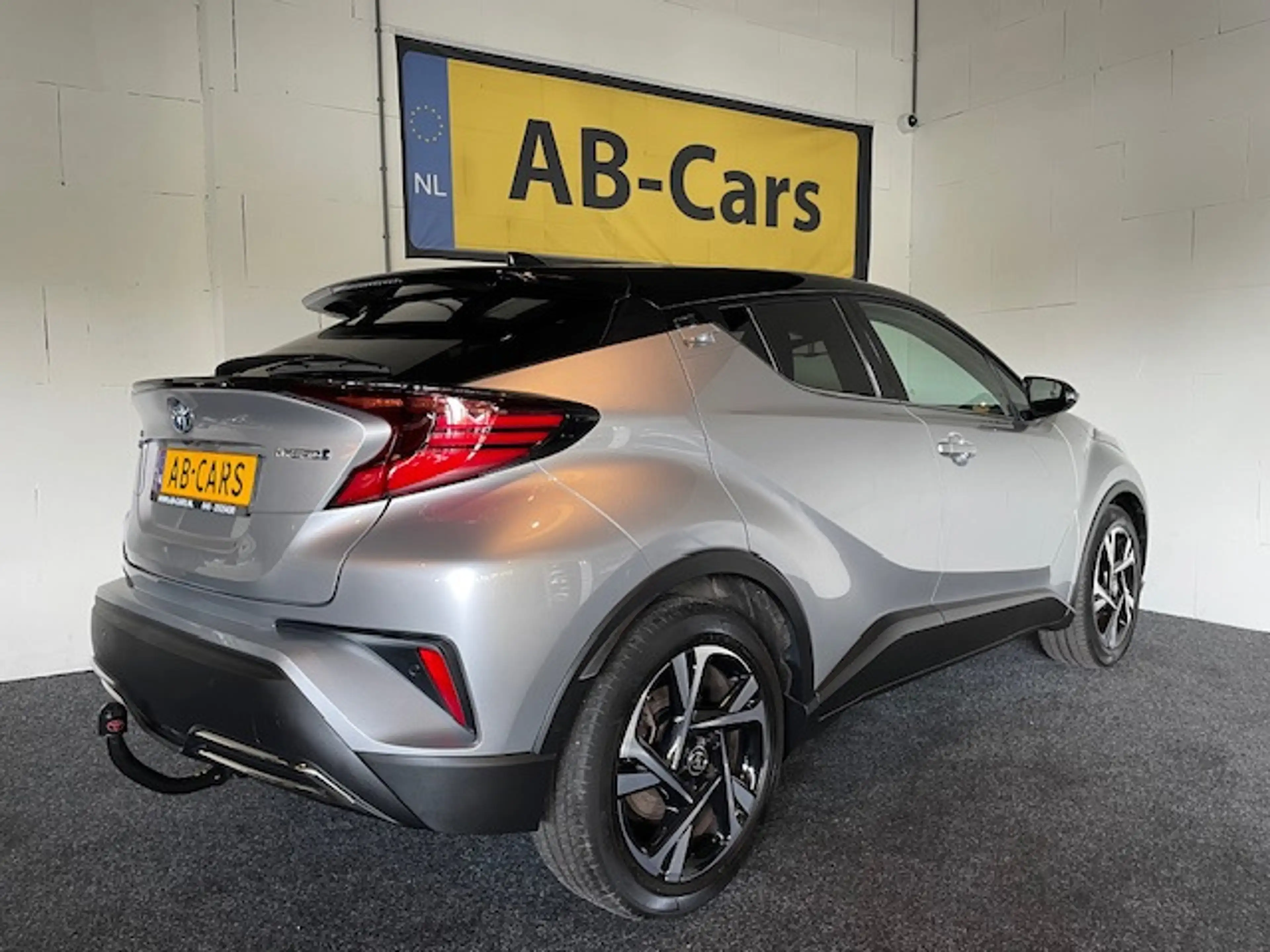 Toyota C-HR 2.0 Hybrid Dynamic met afn. trekhaak — photo 4