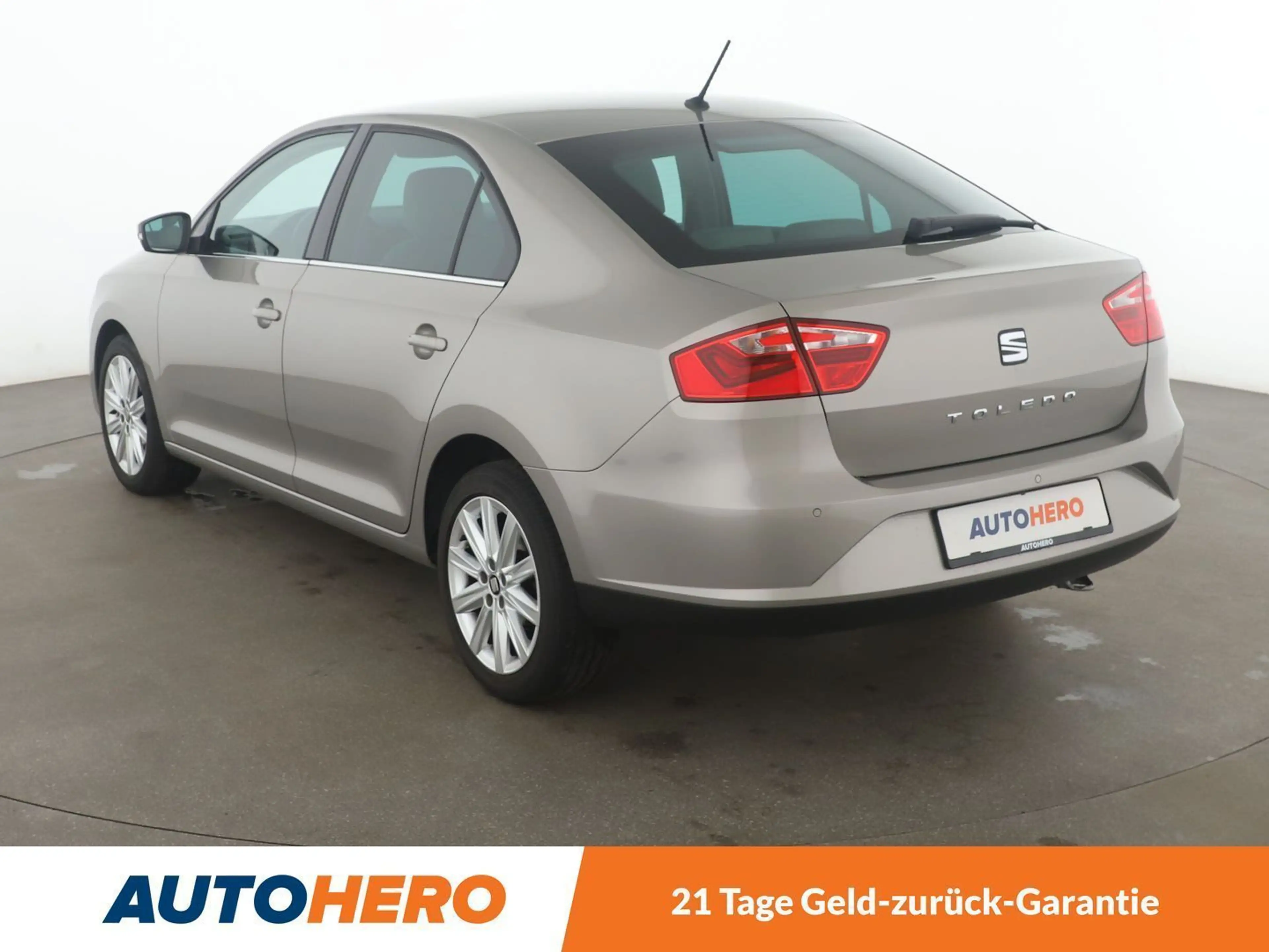 SEAT Toledo 1.4 TSI Style Aut.*NAVI*TEMPO*PDC*SHZ* — photo 4