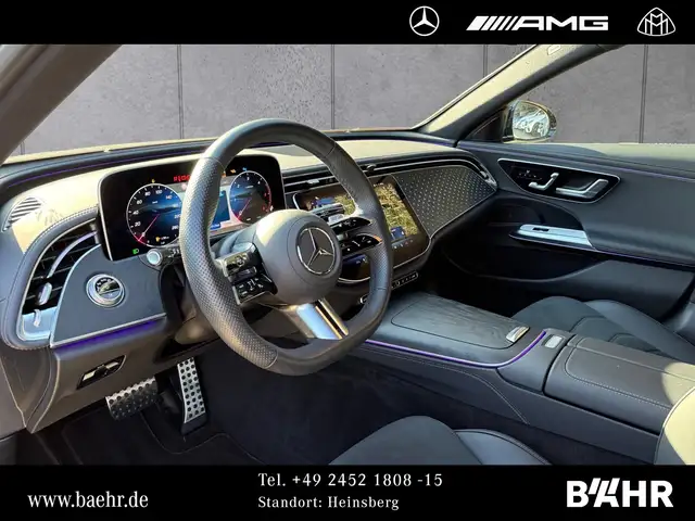 Mercedes-Benz 220 view 11