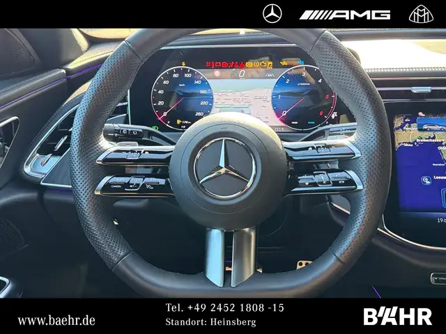 Mercedes-Benz 220 view 13