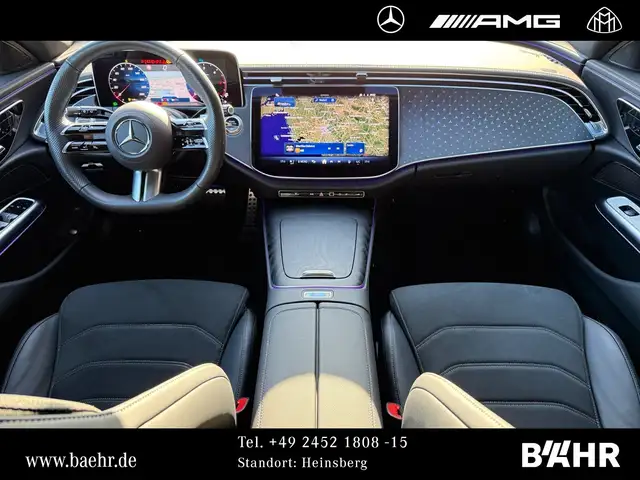 Mercedes-Benz 220 view 4